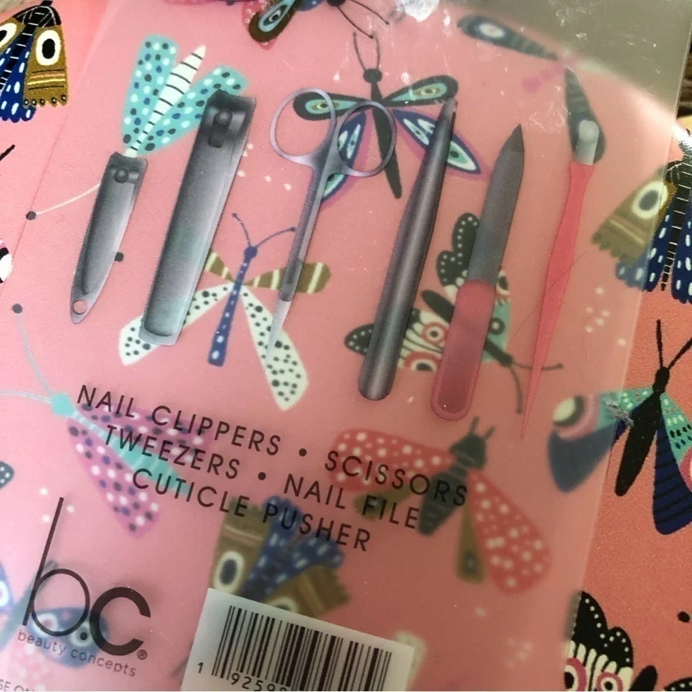 Beauty Concepts Manicure Set & Clutch in moth print
